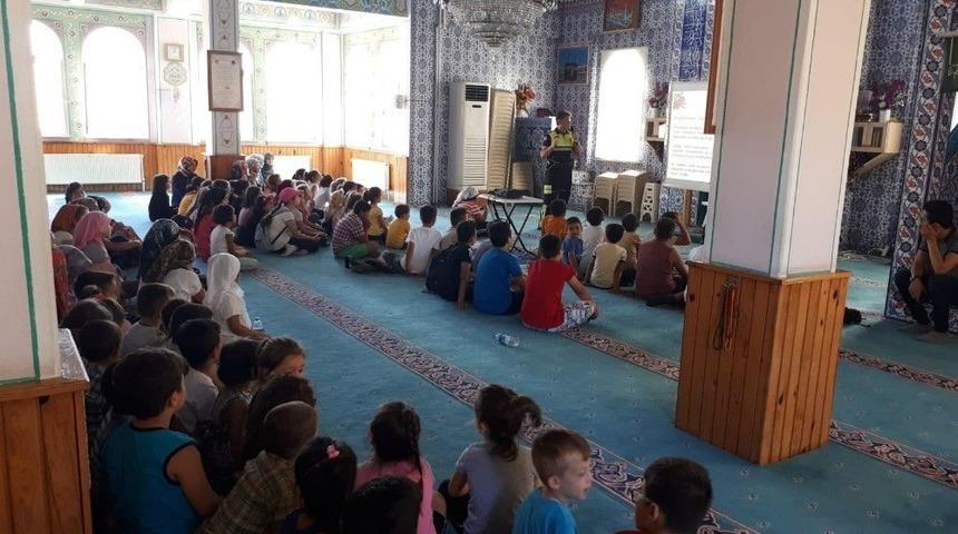 Kur&rsquo;an Kursu &Ouml;ğrencilerine Trafik Eğitimi