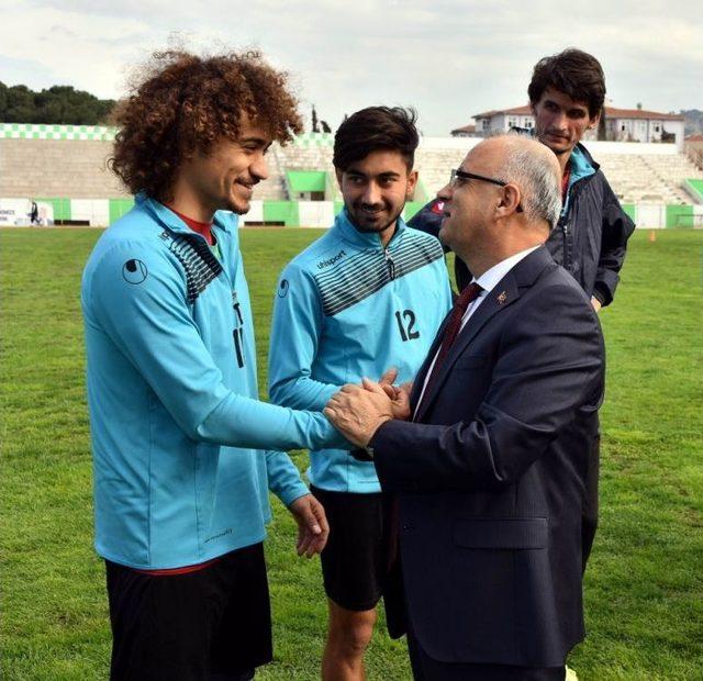 Başkan Kayda’dan, Futbolculara Tatlı Dopingi