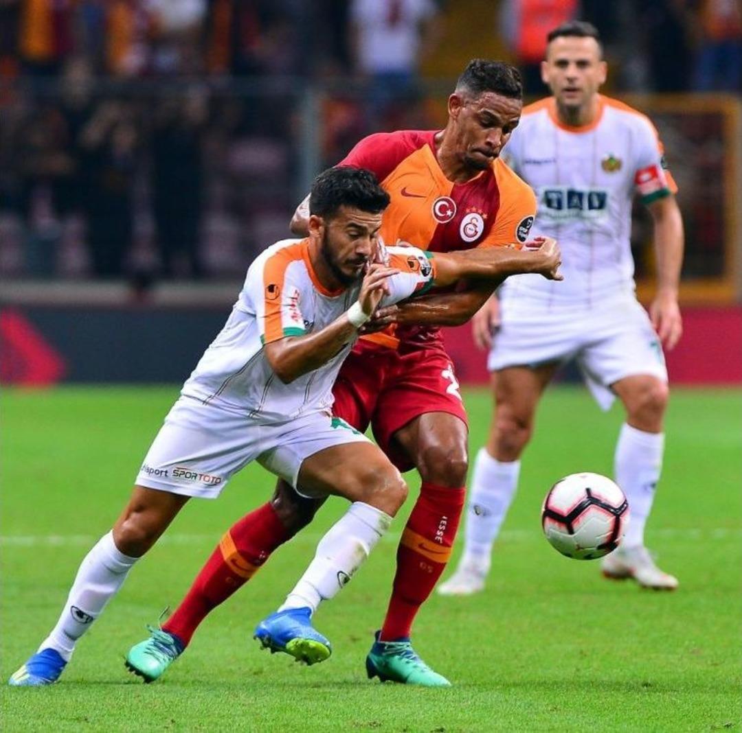 Spor Toto S&uuml;per Lig: Galatasaray: 1 - Aytemiz Alanyaspor: (ilk Yarı)