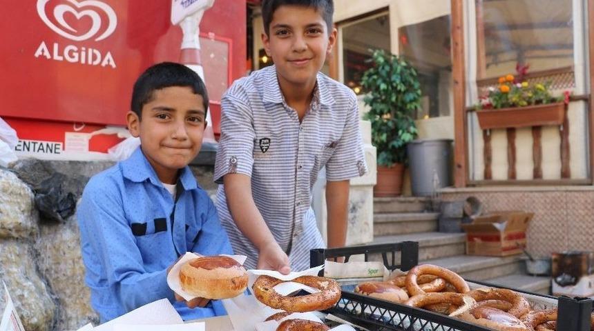 G&ouml;&ccedil;men &Ccedil;ocuğun Hayata Tutunma M&uuml;cadelesi
