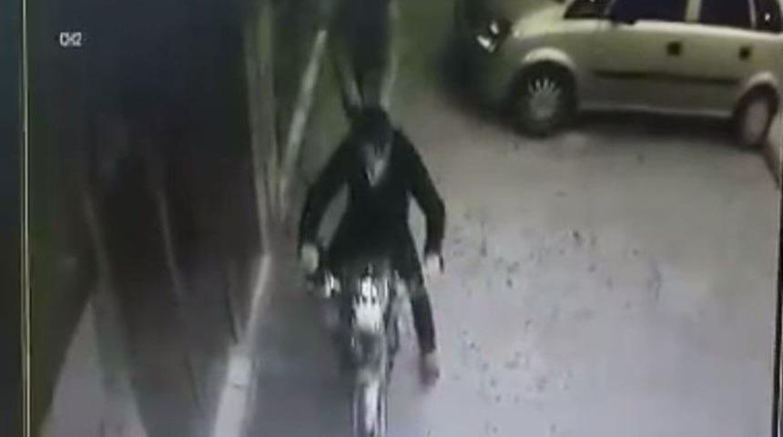 Motosiklet Hırsızlığı Kamerada