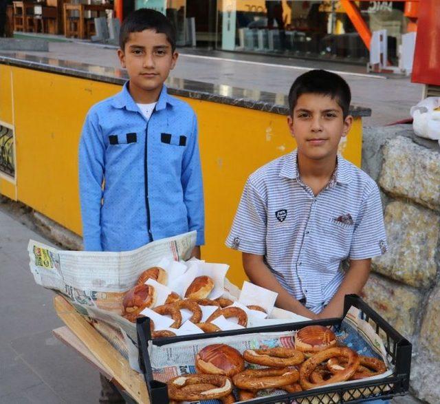 Göçmen Çocuğun Hayata Tutunma Mücadelesi