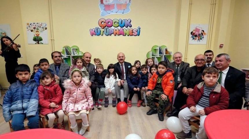 Amasya Üniversitesinde Çocuk Kütüphanesi Açıldı
