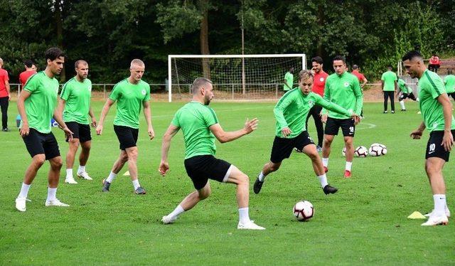 Atiker Konyaspor’un Hollanda Kampı Başladı