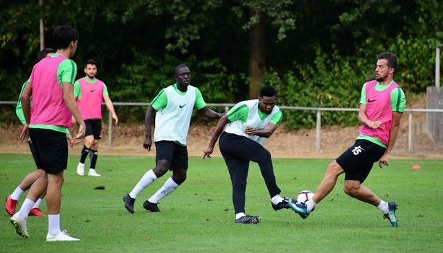 Atiker Konyaspor’un Hollanda Kampı Başladı