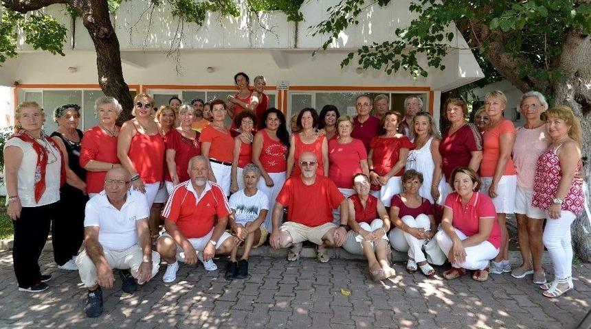 Alzheimere Farkındalık İçin Erdik Dalı Oynayıp, Tiyatro Oyunu Sahneleyecekler