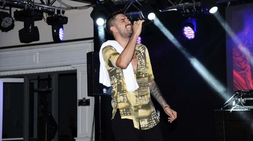 İdo Tatlıses&rsquo;den Kanguru Dansı