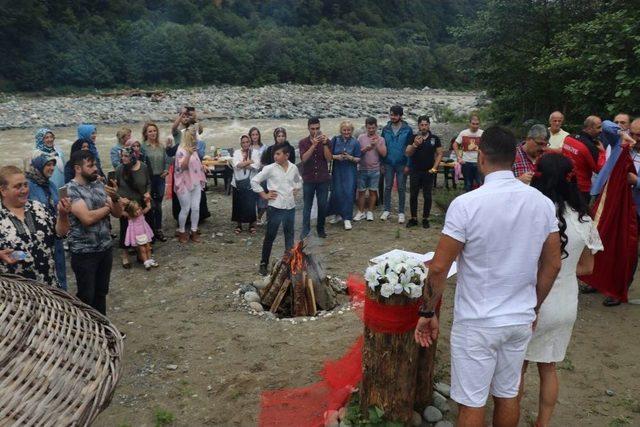 Rafting Milli Takım Antrenörü Nikahına Rafting Botu İle Gitti