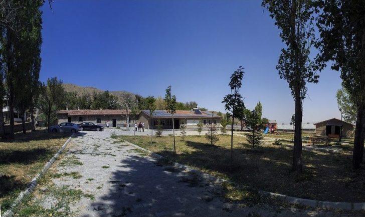 Başkan Çelik, Kadın Çiftçiler Ekolojik Eğitim Ve Üretim Merkezi’ni Ziyaret Etti G2