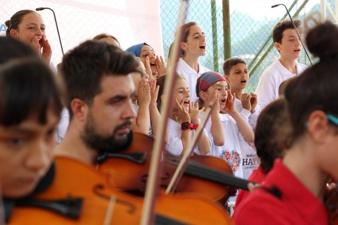 Hayratlı Ve Kadık&ouml;yl&uuml; &Ccedil;ocuklar Birlikte Konser Verdi
