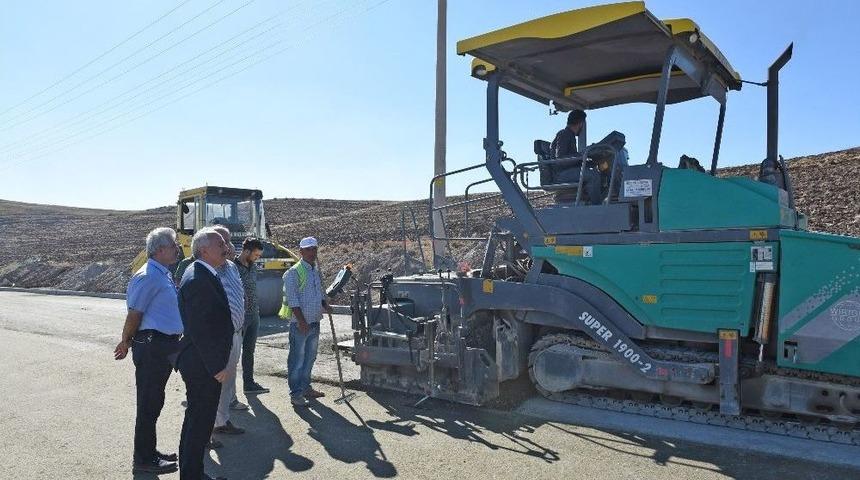 &Ccedil;orum Belediyesi Yol Yapımında Yerli &Uuml;retime Ge&ccedil;iyor
