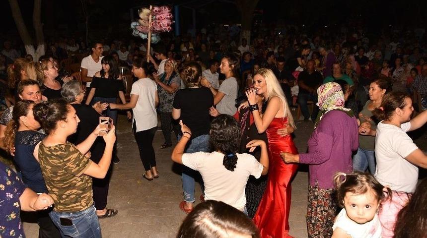 Salihli&rsquo;de 24. Şeftali Şenliği Başladı