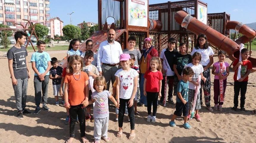 Beyşehir&rsquo;de Yeni &Ccedil;ocuk Oyun Parkı Miniklerin &Ccedil;ekim Merkezi Oldu