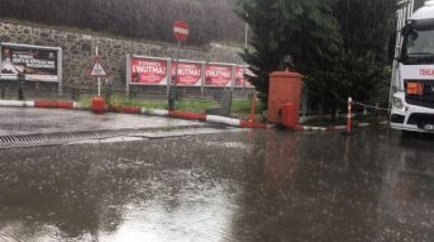 İstanbul&rsquo;da Beklenen Yağış Başladı