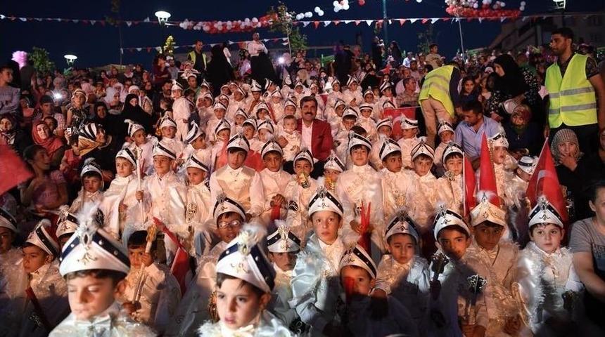 Muş Belediyesi&rsquo;nin S&uuml;nnet Ş&ouml;leni Renkli G&ouml;r&uuml;nt&uuml;lere Sahne Oldu