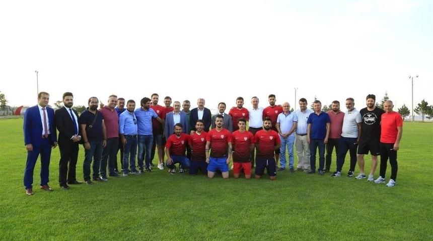 Vali Aktaş, Nevşehir Belediyespor Tesislerini Gezdi