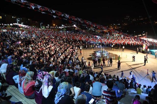 Muş Belediyesi’nin Sünnet Şöleni Renkli Görüntülere Sahne Oldu