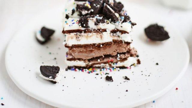 Basit Dondurma Pasta