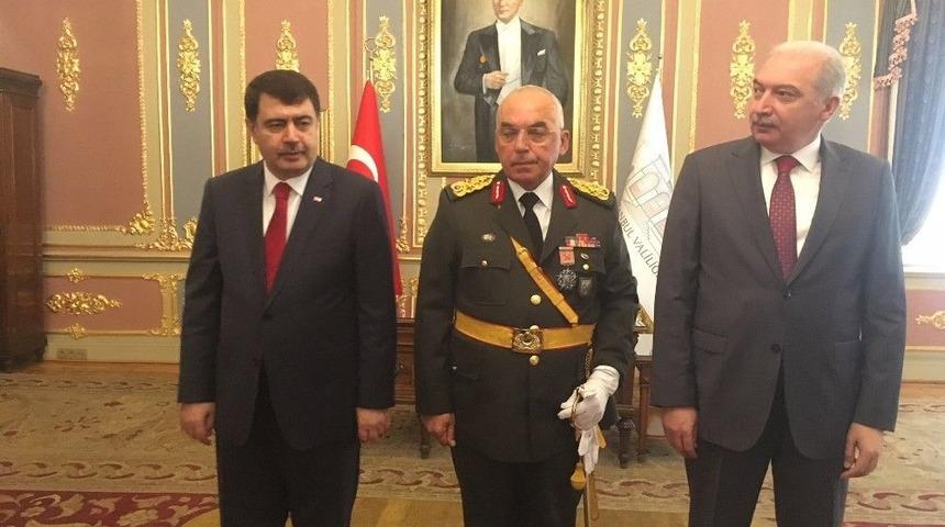 İstanbul Valiliği’nde Zafer Bayramı Tebrik Töreni Gerçekleştirildi