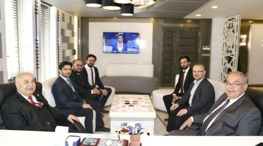 Rekt&ouml;r G&ouml;n&uuml;ll&uuml; Ve Akademisyenler Başkan Kutlu İle Bir Araya Geldi