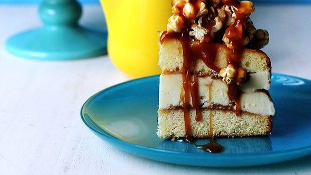 Karamelli ve Mısırlı Dondurma Pasta