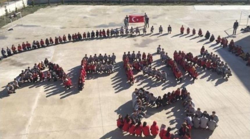 &Ouml;ğrenciler Bedenleriyle &lsquo;afrin&rsquo; Yazdı