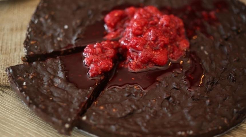 Bademli Çikolatalı Tart