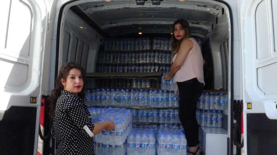 Babaları Hastalandı, İşin Başına Kızları Ge&ccedil;ti