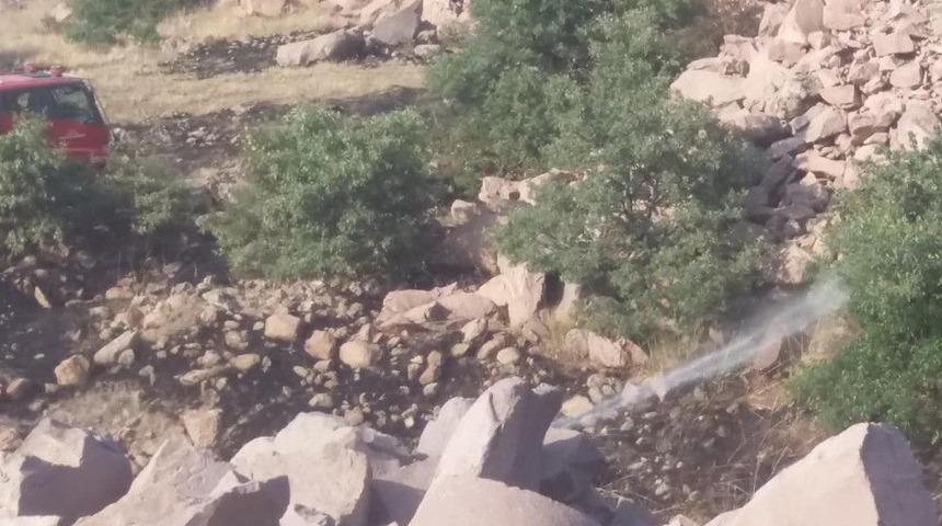 Ormanlık Alana D&uuml;şen Yıldırım Yangın &Ccedil;ıkardı