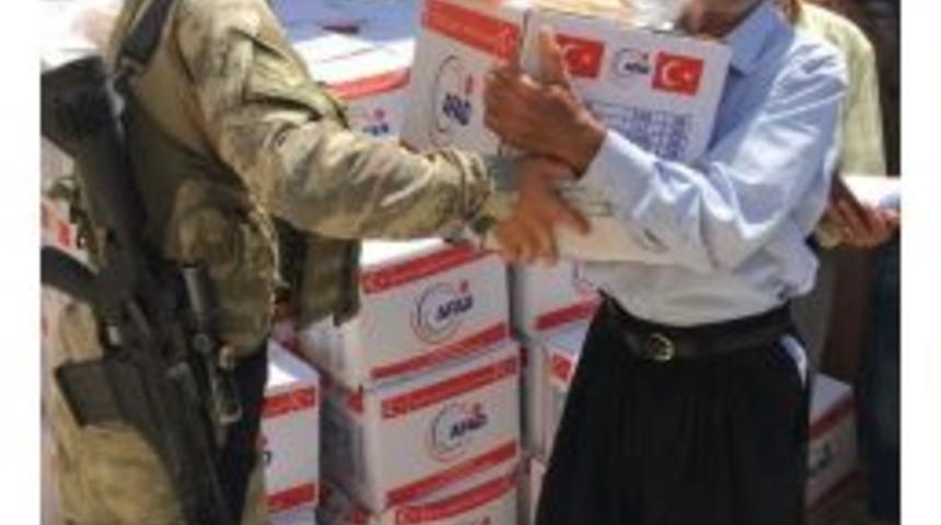 Tsk: "afrin&rsquo;de Afad, Kızılay Ve Mehmet&ccedil;ik İşbirliği İle 5 Bin 200 Aileye İnsani Yardım Malzemesi Dağıtıldı"