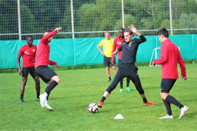 Eskişehirspor’un Bolu Kampı Devam Ediyor