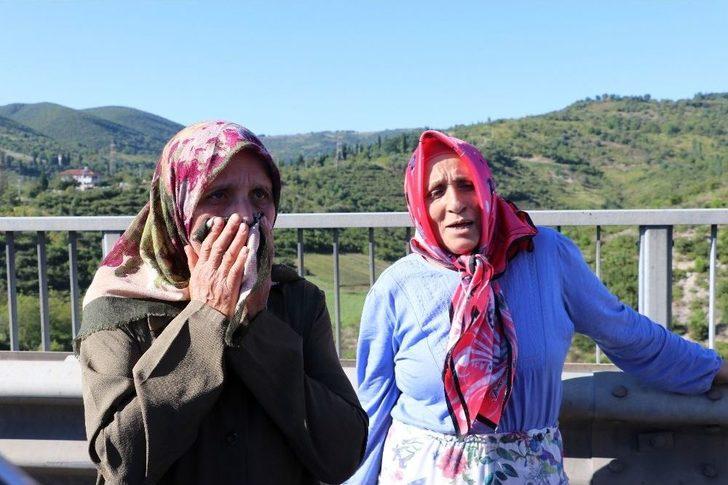 Tem İzmit Tünellerinde Otomobil Yandı, İnsanlar Tünelde Mahsur Kaldı G4