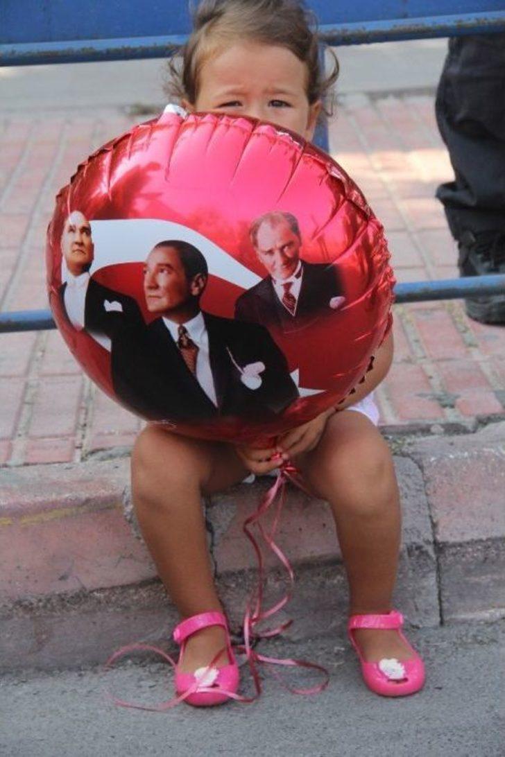 Aşırı Sıcak Zafer Bayramı Törenine İlgiyi Azalttı G4