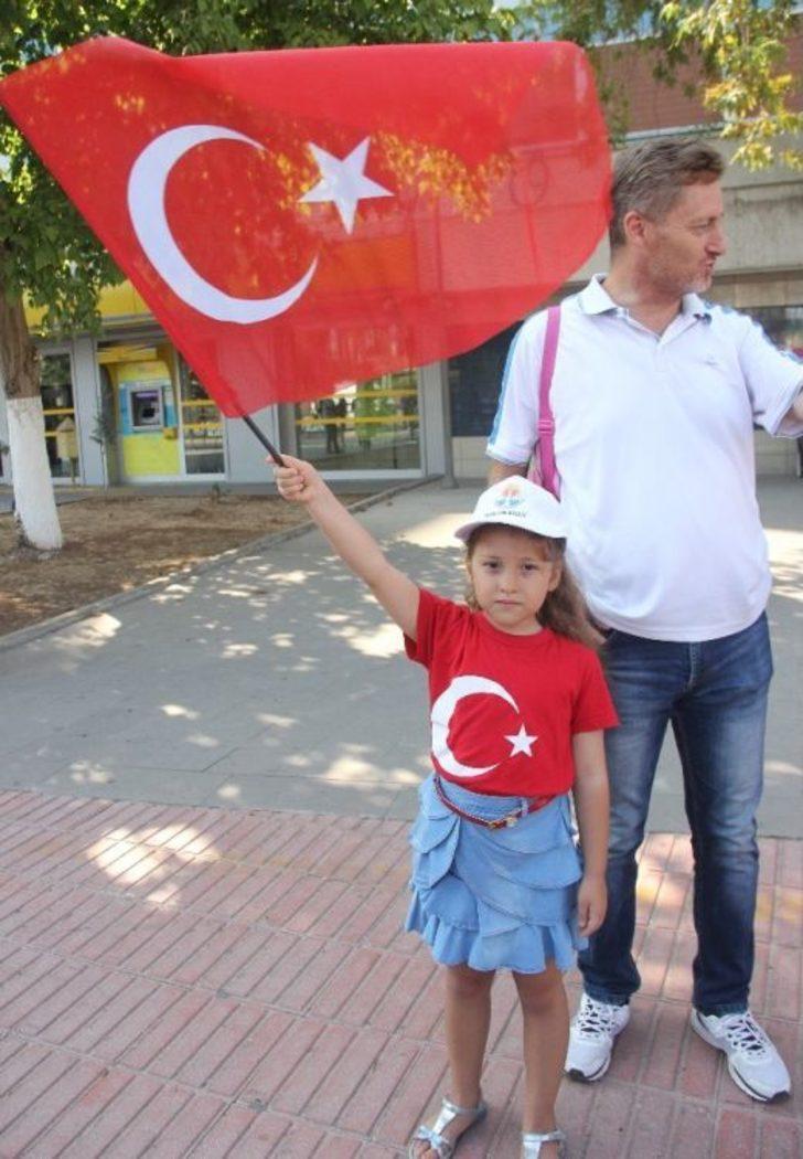 Aşırı Sıcak Zafer Bayramı Törenine İlgiyi Azalttı G5