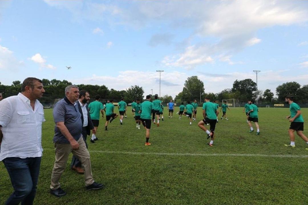 Başkan To&ccedil;oğlu, Sakaryaspor&rsquo;un Antrenmanını Takip Etti