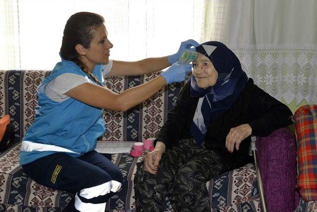 Tebev’in Sıcak Eli Hayriye Ve Hatice Nineye De Ulaştı