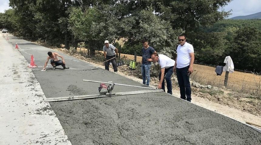 Yenice&rsquo;de K&ouml;y Yolları Betondan Yapılıyor