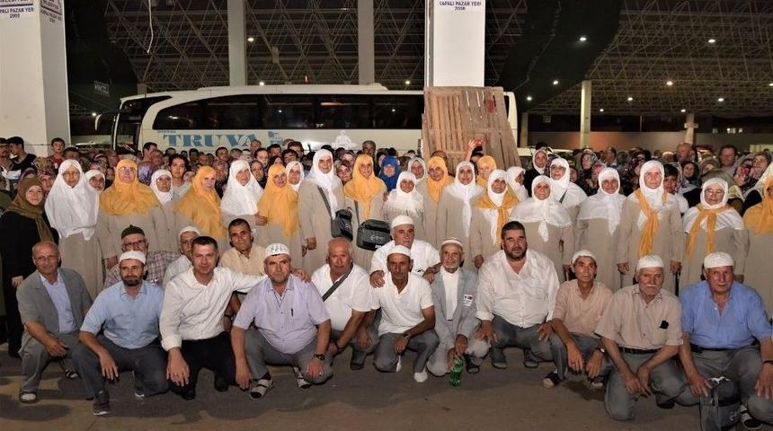 &Ccedil;an&rsquo;da İlk Hac Kafilesi Uğurlandı