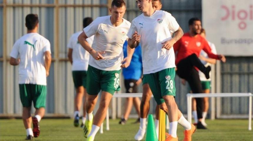 Bursaspor&rsquo;da Stancu Yeniden Takıma D&ouml;nd&uuml;