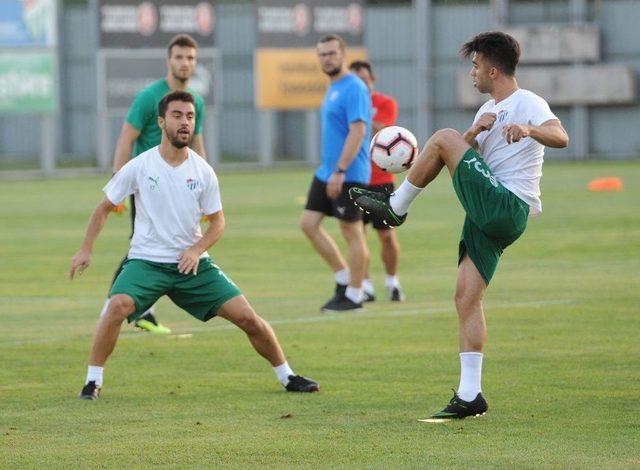 Bursaspor’da Stancu Yeniden Takıma Döndü