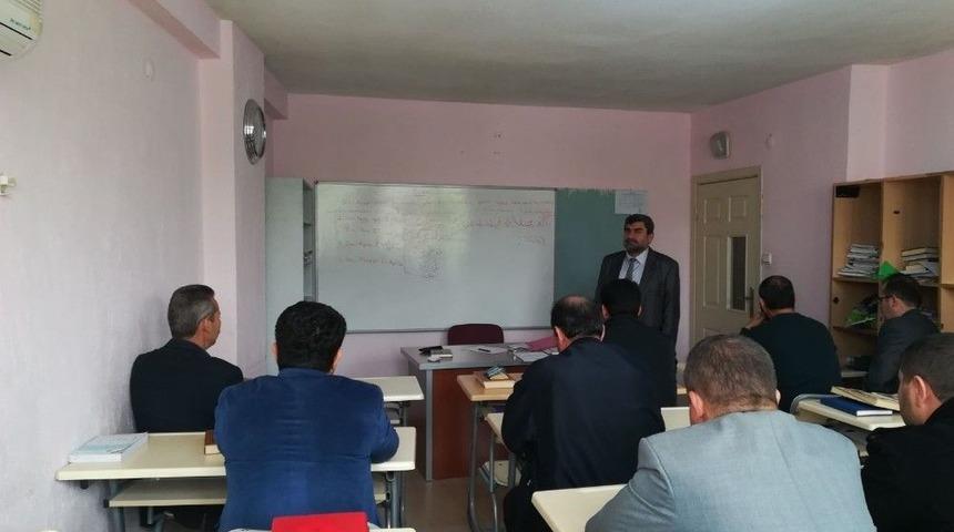 İmamlara &lsquo;kur&rsquo;an-ı Kerim&rsquo;i G&uuml;zel Okuma&rsquo; Kursu