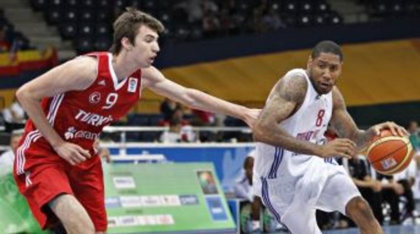 Milli Basketbolcu T&uuml;rkyılmaz, Sakarya B&uuml;y&uuml;kşehir Basket&rsquo;te