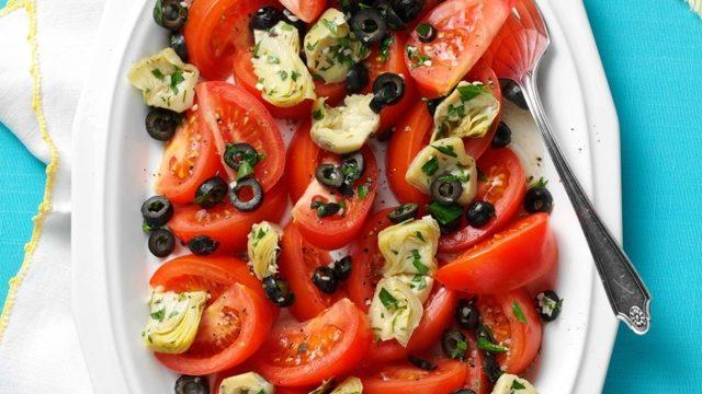 Enginarlı Domates Salatası