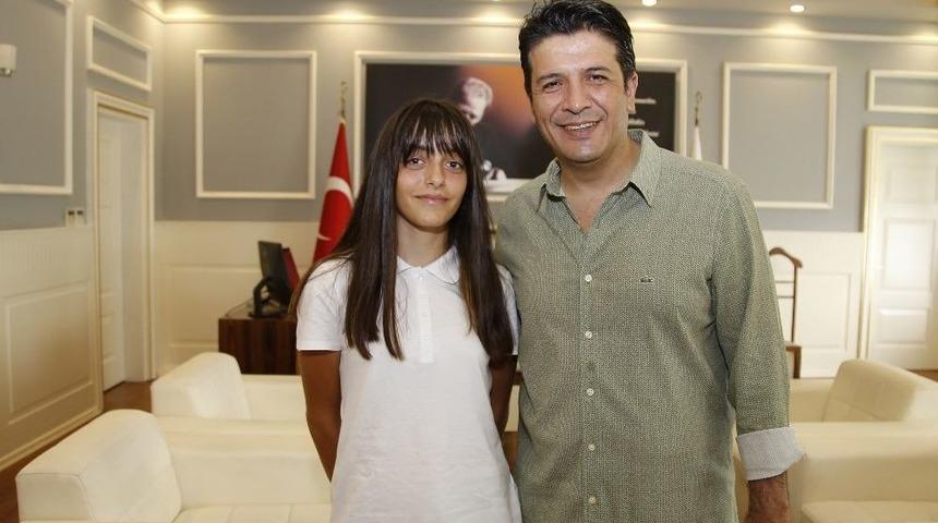 Başkan Gen&ccedil;, Bisiklet&ccedil;i Sarı&rsquo;yı Ağırladı