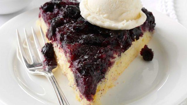 Yaban Mersinli Alt Üst Keki