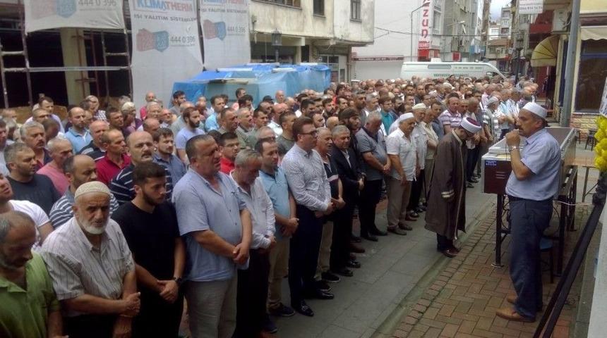Vakfıkebir&rsquo;de Meydana Gelen Kazada Hayatını Kaybeden Serhan Akyol Toprağa Verildi