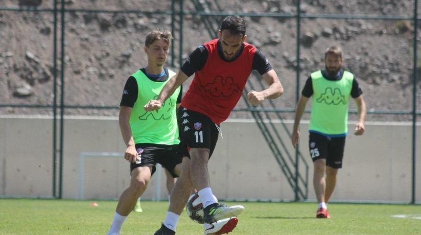 Karab&uuml;kspor Yeni Sezon Hazırlıklarına Aralıksız Devam Ediyor