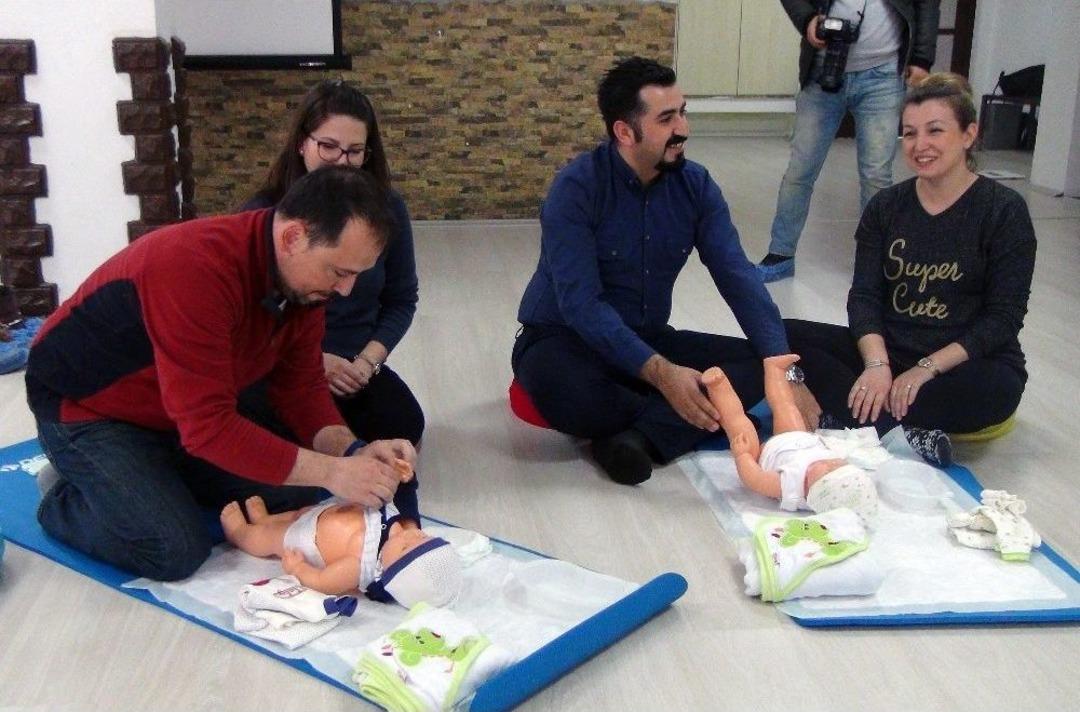 S&uuml;per Babalar Geliyor