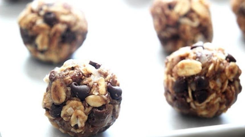 Çikolata Parçacıklı Enerji Topları