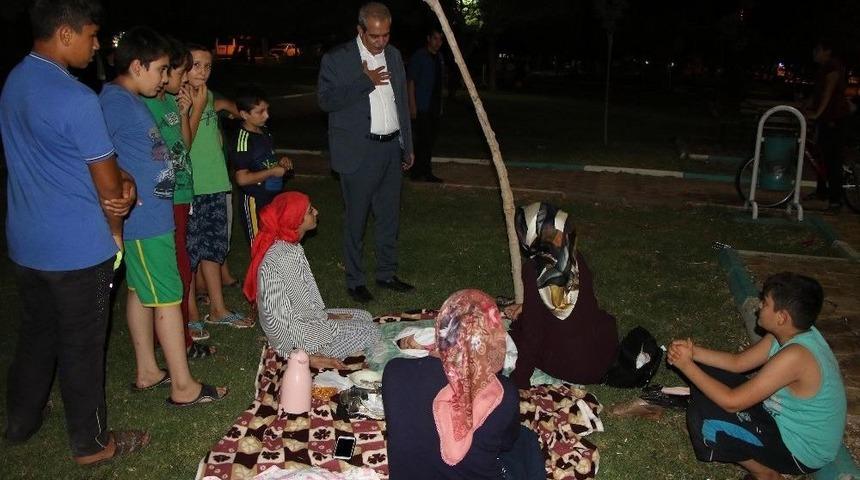 Demirkol’dan Vatandaşlara Gece Ziyareti